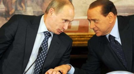 Berluskonidən Putinə qəribə ad günü hədiyyəsi