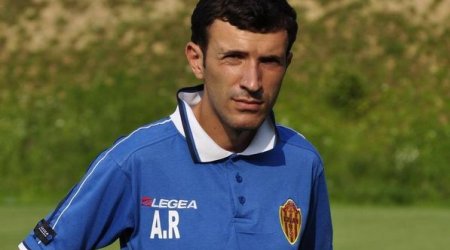 Futbol komandasının baş məşqçisi istefa verdi