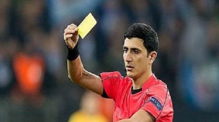 Azərbaycanlı hakim erməni futbolçunu cəzalandırdı