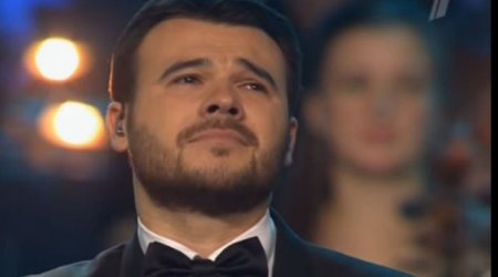 Emin Ağalarov Müslüm Maqomayevə həsr olunmuş konsertdə kövrəldi – VİDEO