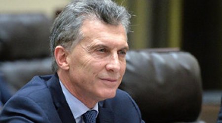 Argentina prezidentinin təyyarəsi təcili eniş edib