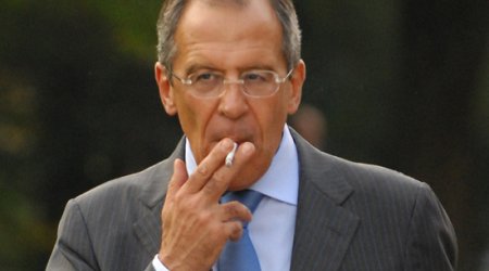 Lavrov İrəvana niyə  gedir?