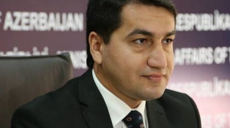 Hikmət Hacıyev: Ermənistan Azərbaycan əhalisinə qarşı etnik təmizləmə aparıb