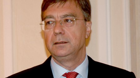 Putin səfir Doroxini vəzifəsindən azad etdi