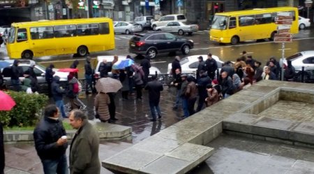 Saakaşvilinin tərəfdarları Tbilisidə də küçələrə çıxdı