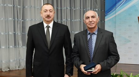 Prezident Cəmilənin həyat yoldaşını təltif etdi