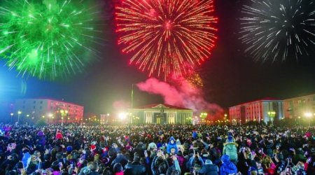 Vasif Talıbov ailəsi ilə birlikdə yeni il şənliyində iştirak edib - FOTO