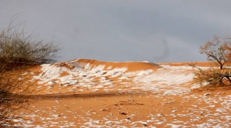 Saxara səhrasına qar yağdı - FOTO
