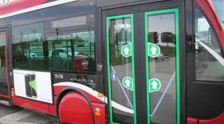 DİQQƏT! Bu avtobusda gediş haqqı qaldırıldı