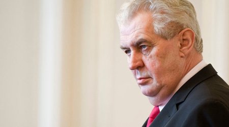 Çexiya Prezidentinə hücum - VIDEO