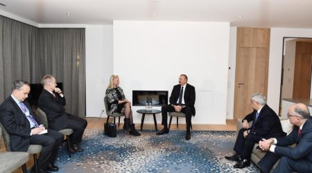 İlham Əliyev Davosda xanım Cinni Rometti ilə görüşüb