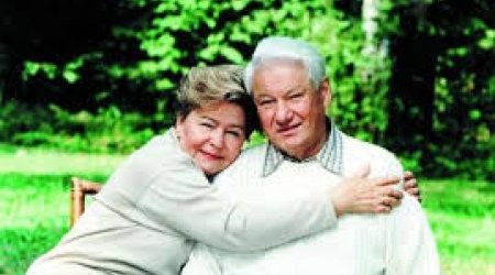 Boris Yeltsinin evi yandı