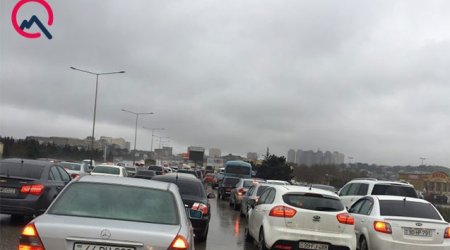 Bakının girişində tıxac  - FOTO