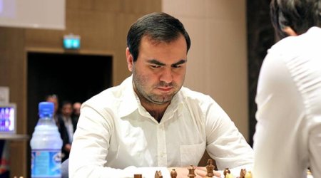 Məmmədyarov yenə heç-heçə edib