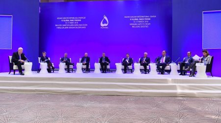 VI Qlobal Bakı Forumu işini davam etdirir