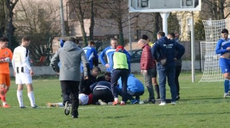 Futbolçu oyun zamanı öldü – VİDEO