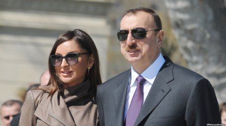 Prezident və xanımı açılışda 