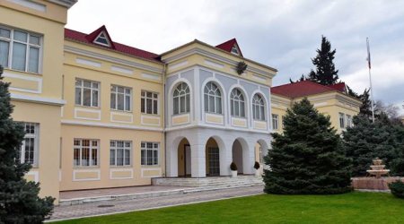 Rusiyada matəmdir: Bakıdakı səfirlikdə bayraq endirildi