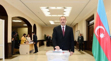 Leyla Əliyevadan xalqa təşəkkür: Əziz atamı... - FOTO