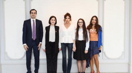 Mehriban Əliyeva gənc ixtiraçılarla görüşdü