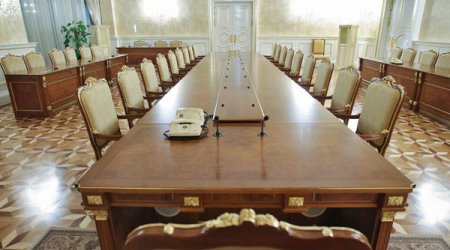 Hansı nazirlər hökumətdən gedəcək?