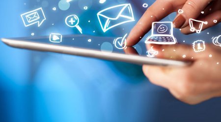 İran xarici sosial şəbəkələrdən imtina edir