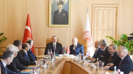 Prezidentin TBMM sədri ilə görüşündən FOTOLAR