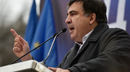 Saakaşvilidən İrəvana çağırış: İnqilabın bəhrəsi oğurlanır