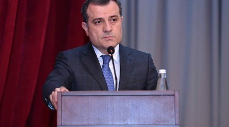 Nazir 5 minə görə məktəblini mükafatlandırdı 