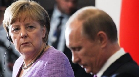 Tramp Merkeli Putinə zəngə vadar etdi