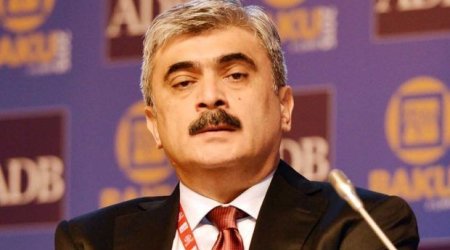 Samir Şərifov iclası yarımçıq tərk etdi