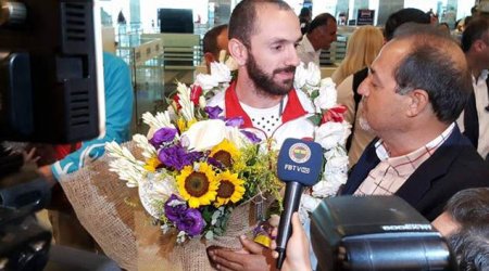 Рамиль Гулиев снова победил  - ВИДЕО