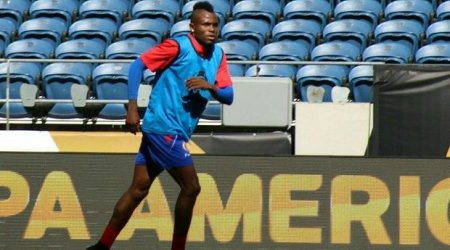 “Qarabağ” legioneri ilə müqavilə bağladı