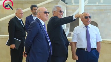 Yüksək çinli məmurlar parad hazırlığında - VIDEO