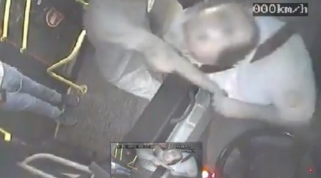 Bakıda avtobusda dəhşət - ŞOK VİDEO 