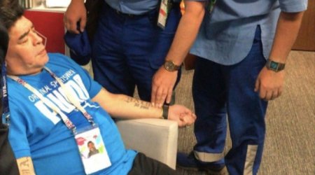 Maradona xəstəxanaya yerləşdirildi - VİDEO