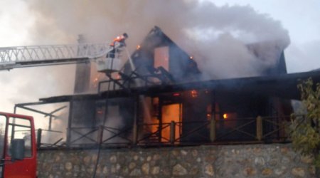 Ziya Məmmədovun Bakıdakı villası yanır