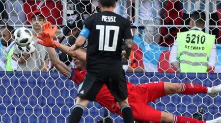 DÇ-də Messinin penaltisini dəf edən qapıçı 