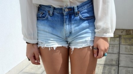 Şortik geyindi, universitetdən qovuldu