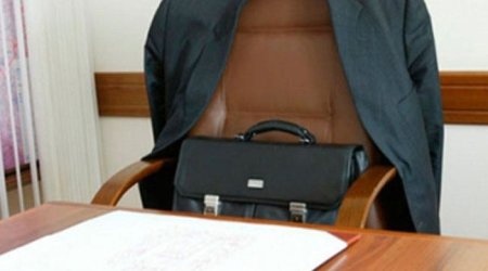 Rəis müavini iş başında öldü - Azərbaycanda