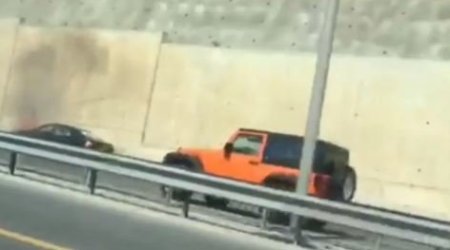 Bakıda maşın yanır - Anbaan VİDEO