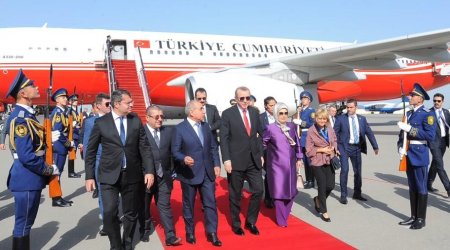 Ərdoğan Bakıya gəldi
