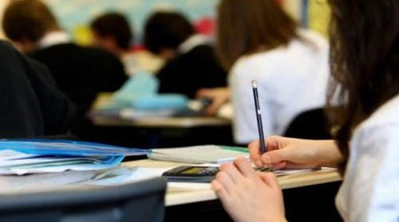 Dövlət qulluğuna qəbul üçün müsahibə keçirilir