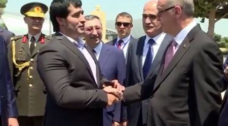 Ərdoğanla Azərbaycanın polis mayorunun səmimi söhbəti – VİDEO