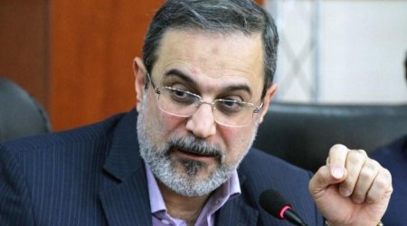 Azərbaycanlılar təhsil nazirinə qarşı kampaniyaya başladı