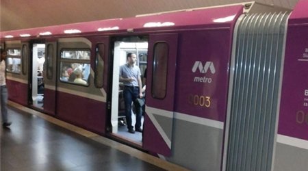 Bakı metrosunda həyəcanlı anlar - VİDEO