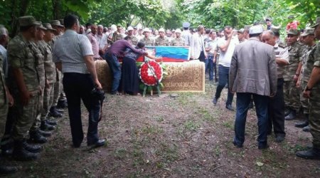 Şəhidimiz izdihamla dəfn edildi – Foto