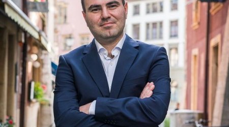 Мамедъяров начал с победы