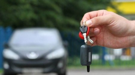 720 manata dövlət maşını satılır