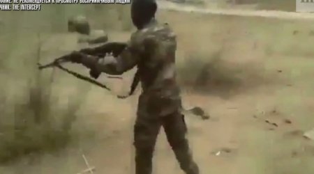 Qadın və uşaqların vəhşicəsinə edam edildiyi anın dəhşətli - VİDEOSU